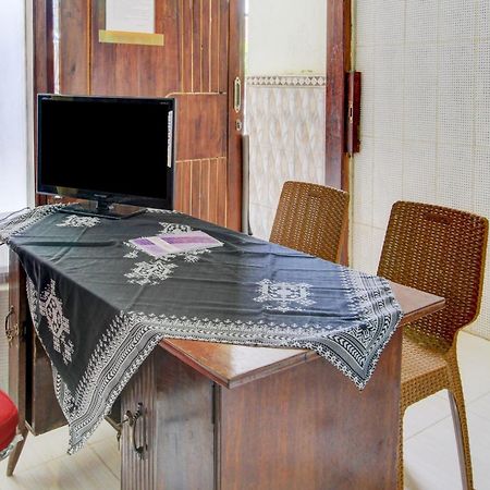 Oyo 90725 Zeevanna Guest House Syariah Kediri  Exterior photo